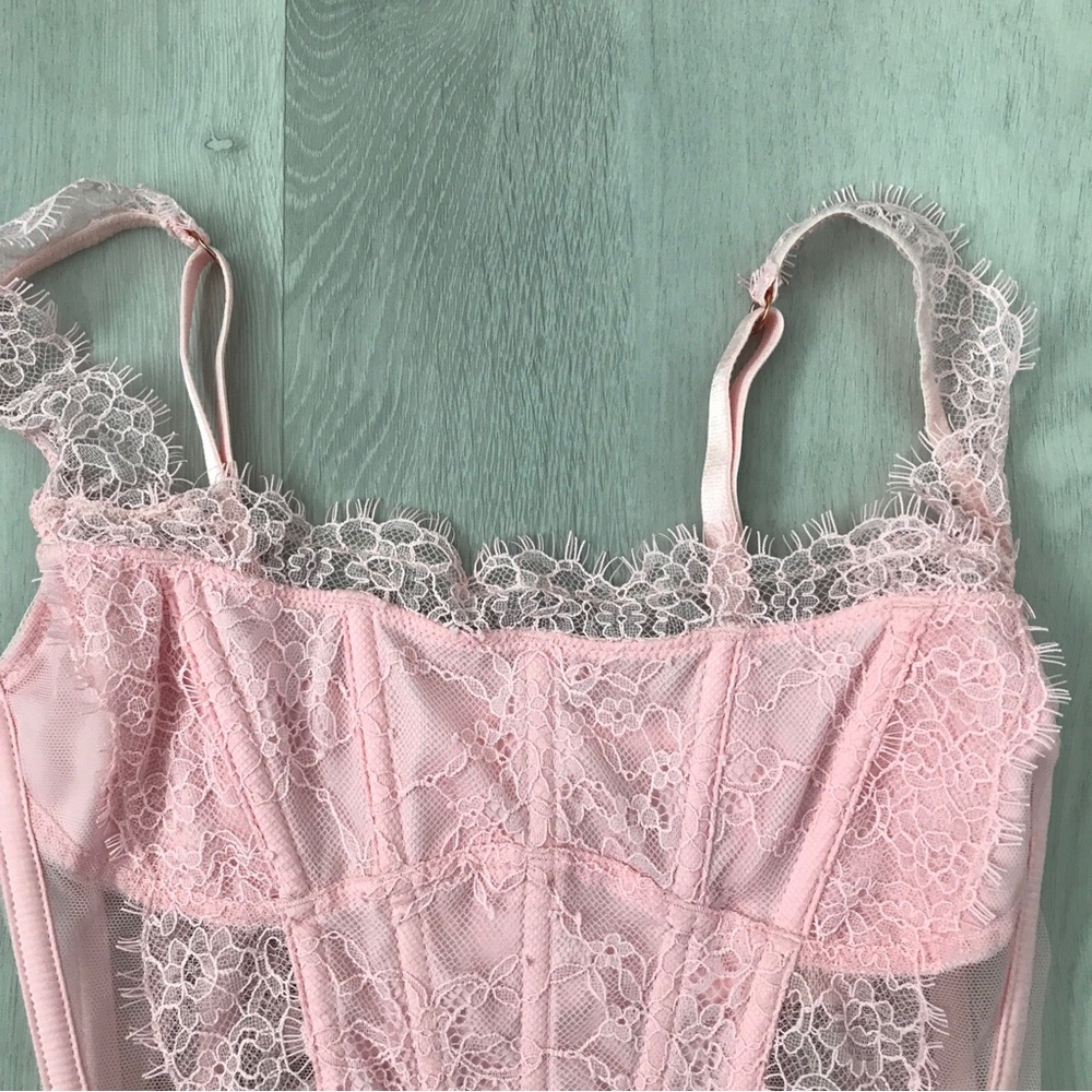 VICTORIAS SECRET PINK EYELASH LACE CORSET XS - Picture 2 of 9
